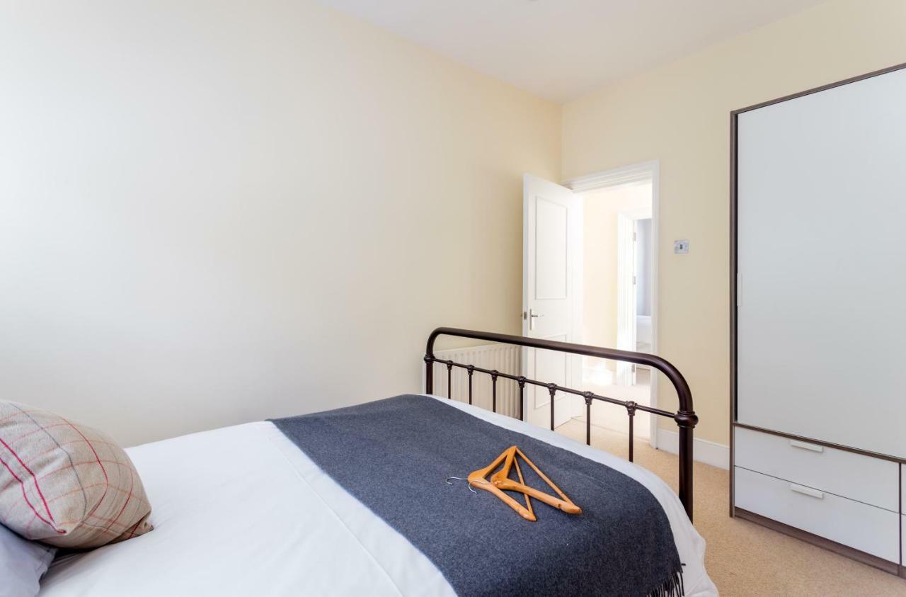 Apartamento Logan Mews By Lime Street Londres Exterior foto